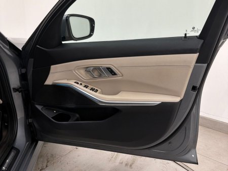 2024 BMW 3-Series - photo 20