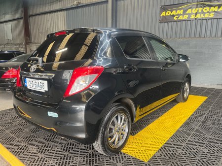 2012 Toyota Vitz - photo 4