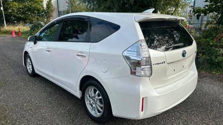 2015 Toyota Prius - photo 4