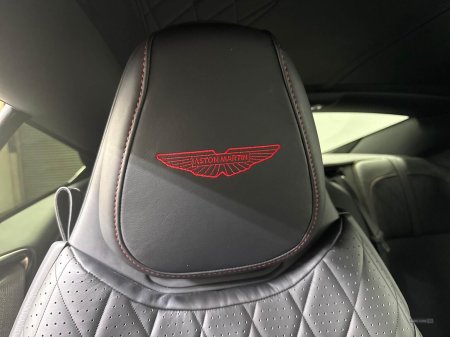 2025 Aston Martin DB12 - photo 19