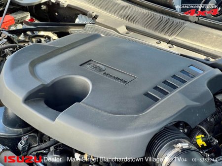 2025 Land Rover Defender - photo 8