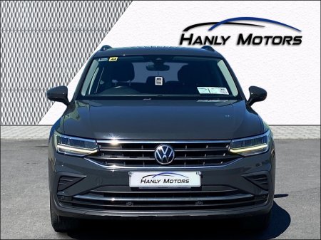 2021 Volkswagen Tiguan - photo 2