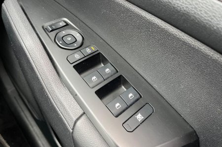 2025 Kia Sportage - photo 16
