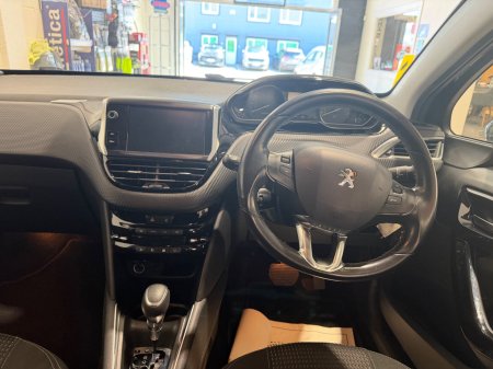 2018 Peugeot 208 - photo 12
