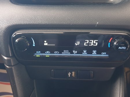 2021 Toyota Yaris - photo 17