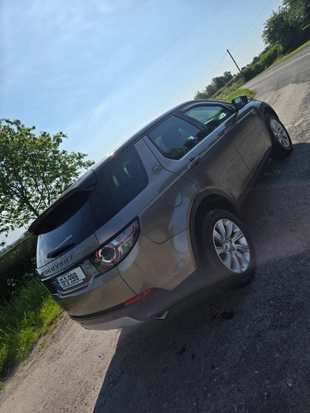 2015 Land Rover Discovery - photo 4