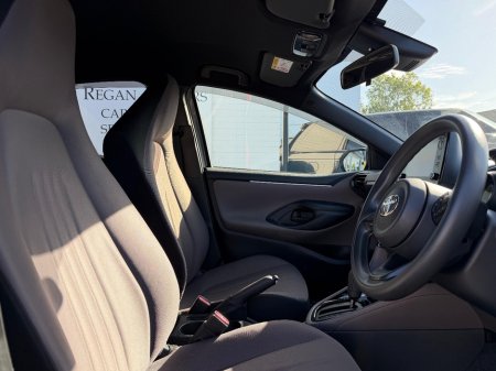2020 Toyota Yaris - photo 13