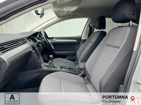 2018 Volkswagen Passat - photo 3