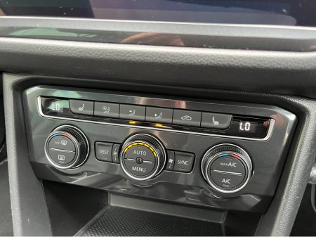 2020 Volkswagen Tiguan - photo 22