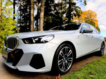 2024 BMW 5-Series - photo 36