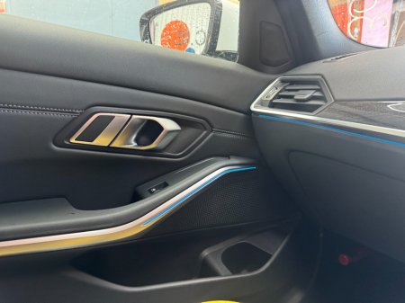 2023 BMW 3-Series - photo 19