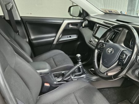 2016 Toyota RAV4 - photo 16