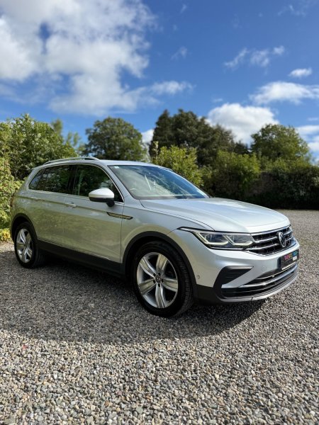 2022 Volkswagen Tiguan - photo 3