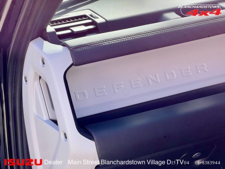 2025 Land Rover Defender - photo 27