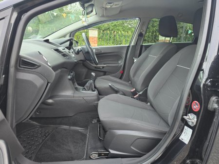 2014 Ford Fiesta - photo 22