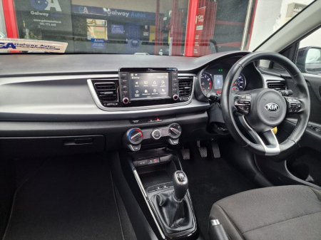 2019 Kia Rio - photo 28