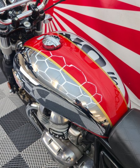 2025 ROYAL ENFIELD Interceptor 650 - photo 10