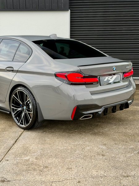 2021 BMW 5-Series - photo 12