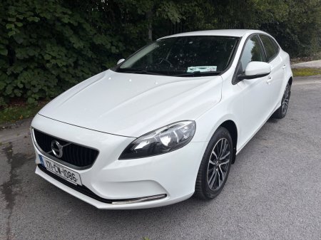 2017 Volvo V40 D2 (120hp) Momentum Edition