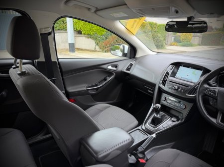 2018 Ford Focus - photo 15