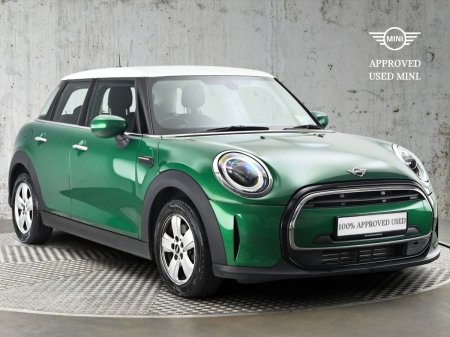 2022 Mini Cooper 5-Door Cooper Classic