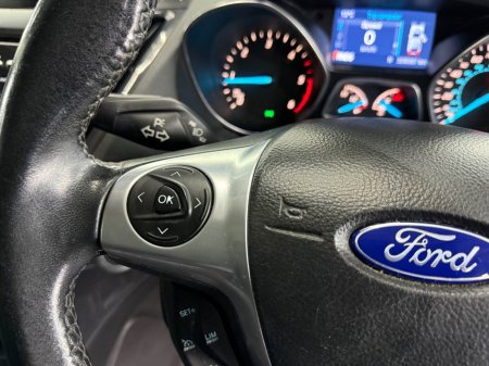 2015 Ford Kuga - photo 24