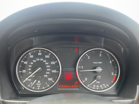 2010 BMW 3-Series - photo 14
