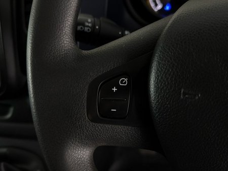 2017 Opel Vivaro - photo 28