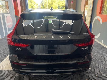 2025 Volvo V60 - photo 4