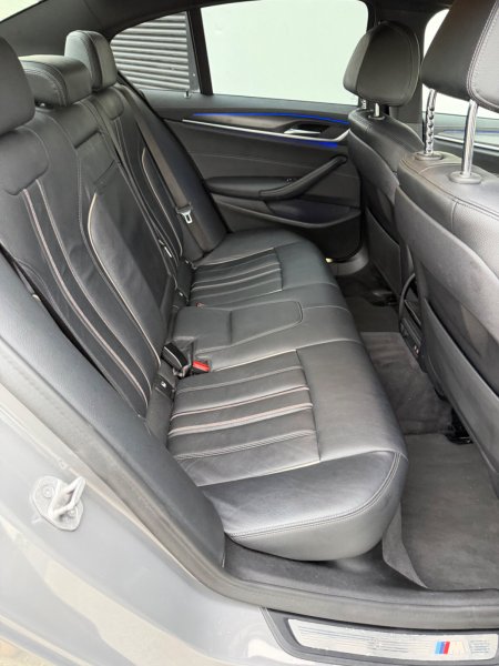 2021 BMW 5-Series - photo 16