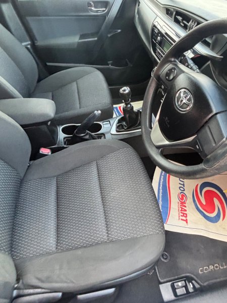 2015 Toyota Corolla - photo 8