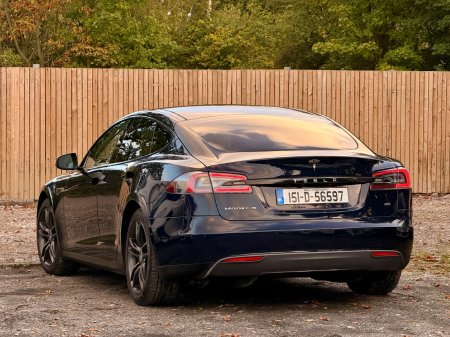 2015 Tesla Model S - photo 15