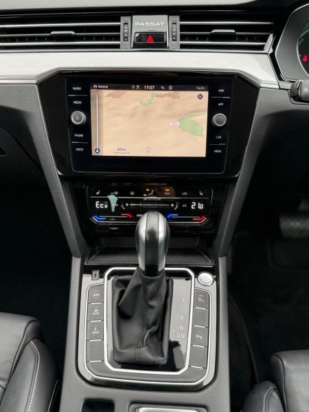 2021 Volkswagen Passat - photo 20