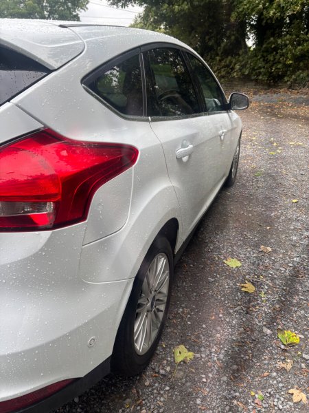 2017 Ford Focus - photo 12