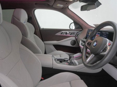 2025 BMW XM - photo 12