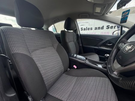 2011 Toyota Avensis - photo 14