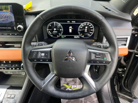 2023 Mitsubishi Outlander - photo 4