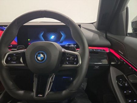 2026 BMW 5-Series - photo 18