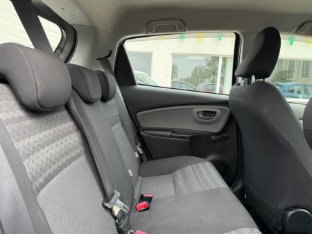 2016 Toyota Yaris - photo 17