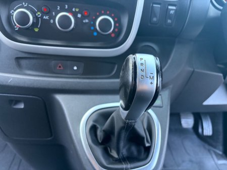 2021 Renault Trafic - photo 17