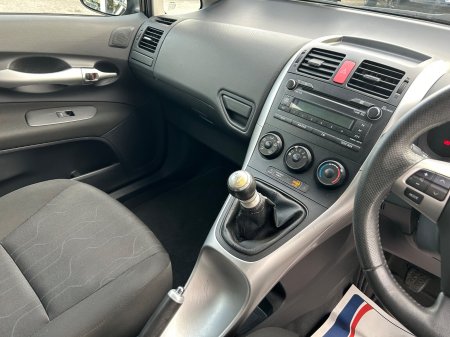 2012 Toyota Auris - photo 11