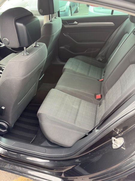 2022 Volkswagen Passat - photo 18