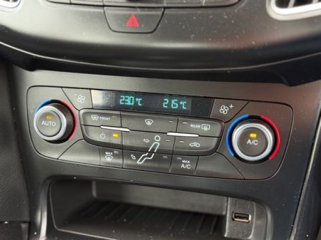 2017 Ford Focus - photo 14