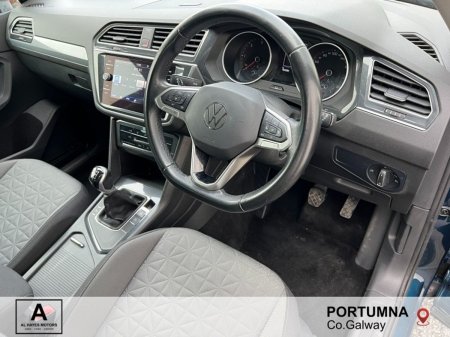 2021 Volkswagen Tiguan - photo 6