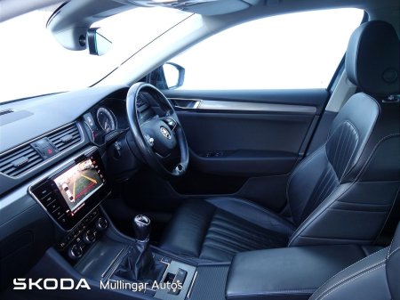 2022 Skoda Superb - photo 4