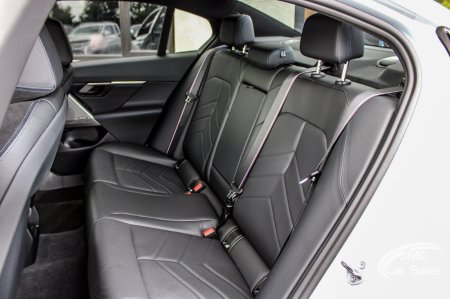 2024 BMW 5-Series - photo 37