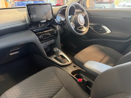 2026 Toyota Yaris Cross - photo 8