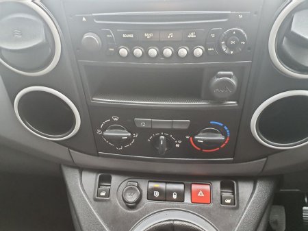 2017 Peugeot Partner - photo 14