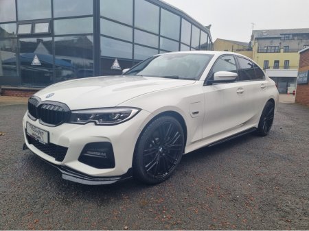 2022 BMW 3-Series - photo 11
