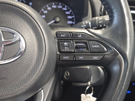 2023 Toyota Yaris - photo 18